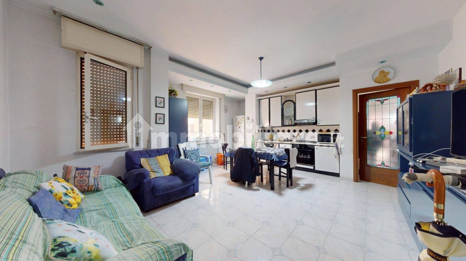 Квартира с 3 спальнями в Сан Джорджо а Кремано, Италия № 17735