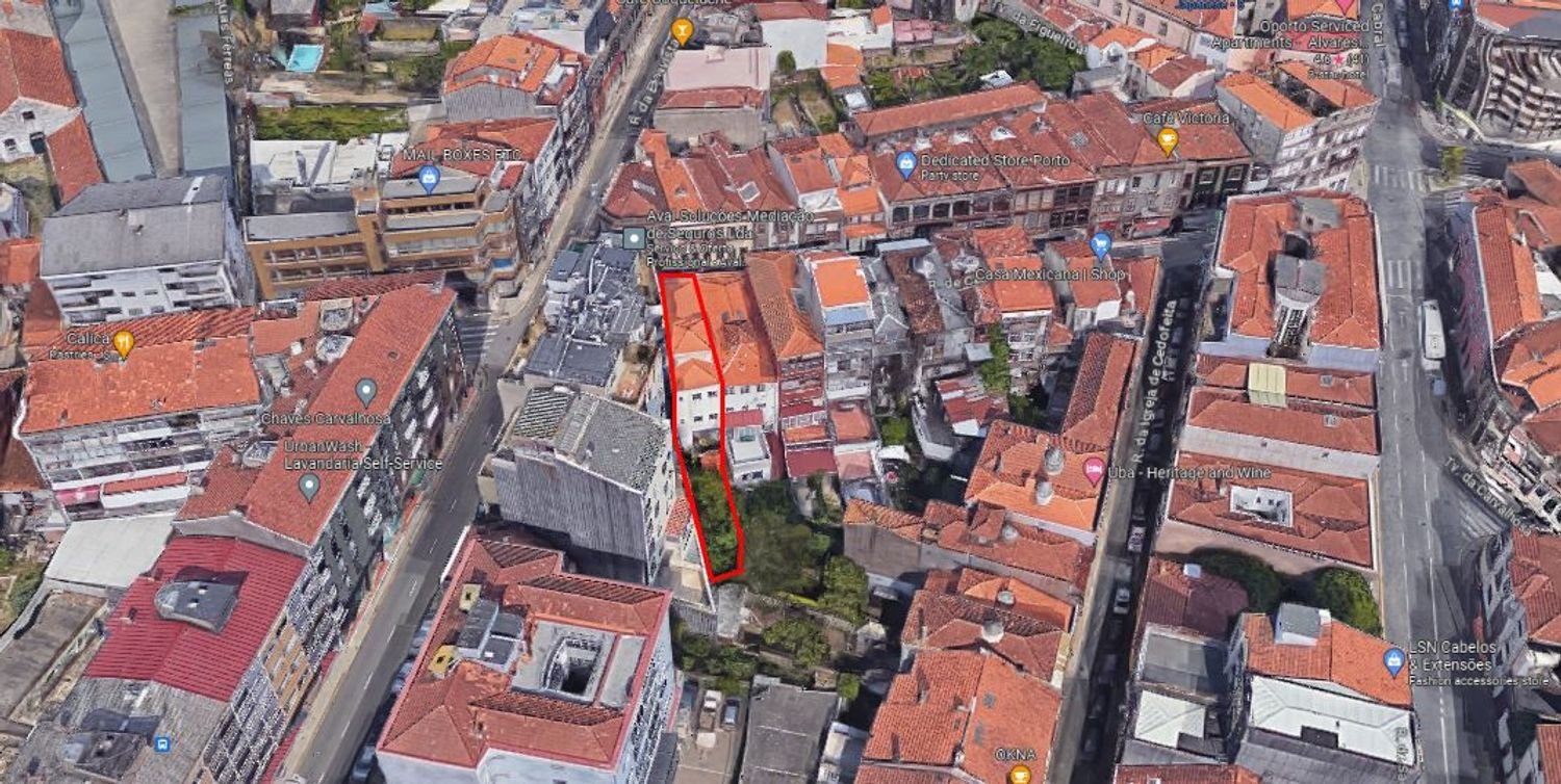 227m² Building in Porto, Portugal No. 120087