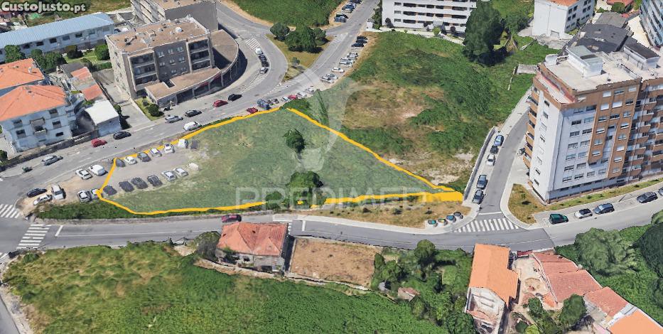 2100m² Land in Vila Nova de Gaia, Portugal No. 120836