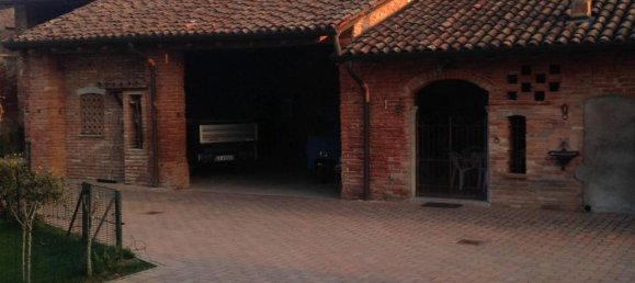 6 rooms House in Sabbioneta, Italy No. 114168 2