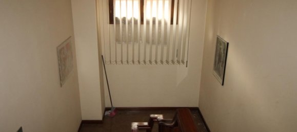 3 rooms Apartment in Terranuova Bracciolini, Italy No. 230728 31