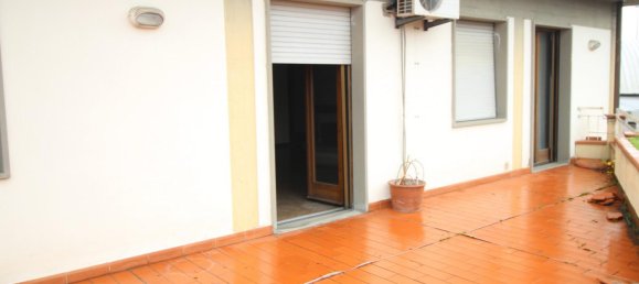 3 rooms Apartment in Terranuova Bracciolini, Italy No. 230728 10