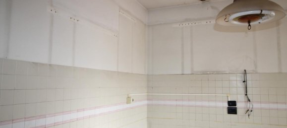 3 rooms Apartment in Terranuova Bracciolini, Italy No. 230728 9