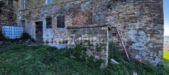 5 Schlafzimmer Haus in Montegiorgio, Italy, Nr. 344556 8