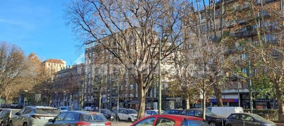 5 rooms Commercial property in Milan, Italy No. 240835 2