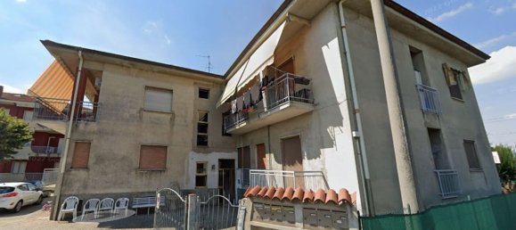 6 bedrooms Apartment in Spirano, Italy No. 380851 11