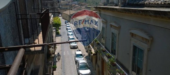 3 bedrooms House in Chiaramonte Gulfi, Italy No. 355423 7