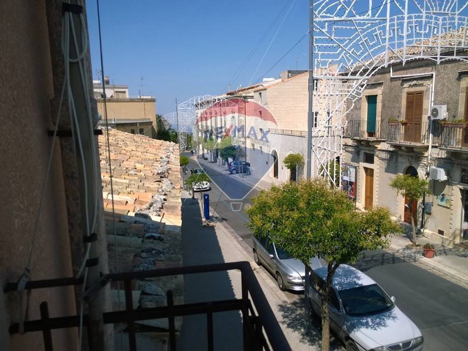 3 bedrooms House in Chiaramonte Gulfi, Italy No. 355423