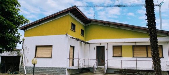 3غرفة فيلا في Magnago, Italy رقم 251358 2