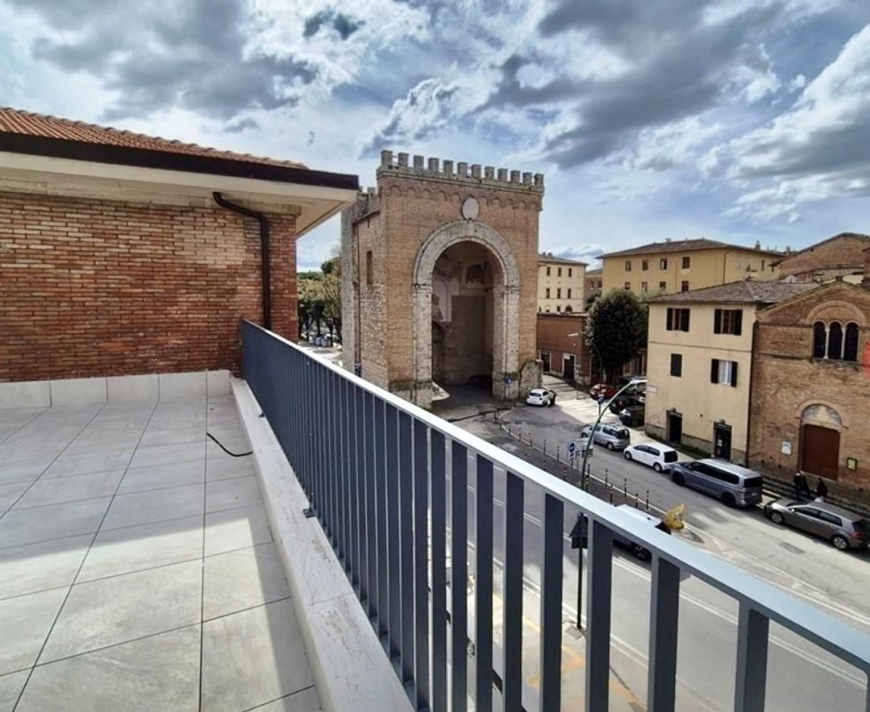 Пентхаус с 3 спальнями в Сиена, Италия № 354956