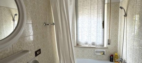 3-salle Appartement à Fermo, Italy No. 15556 30