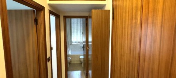 3-salle Appartement à Fermo, Italy No. 15556 37