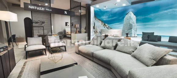 Квартира с 3 спальнями в Фьюмичино, Италия № 8912 7