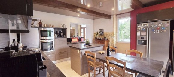 3 bedrooms House in Pouilly-sous-Charlieu, France No. 195769 5