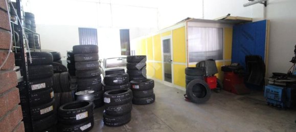 340m² Warehouse in Modena, Italy No. 229802 2