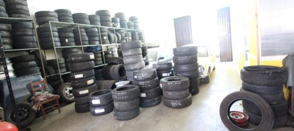 340m² Warehouse in Modena, Italy No. 229802 3