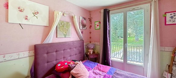 3 bedrooms House in Saint-Germain-sur-Ecole, France No. 131689 11