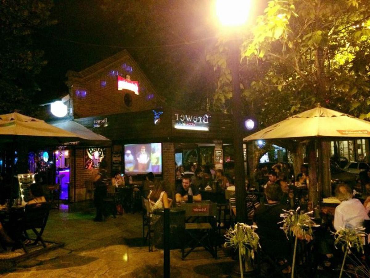 Propiedad comercial en Almirante Brown, Argentina No. 106270