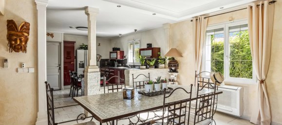 3 bedrooms Villa in Aups, France No. 1421 4