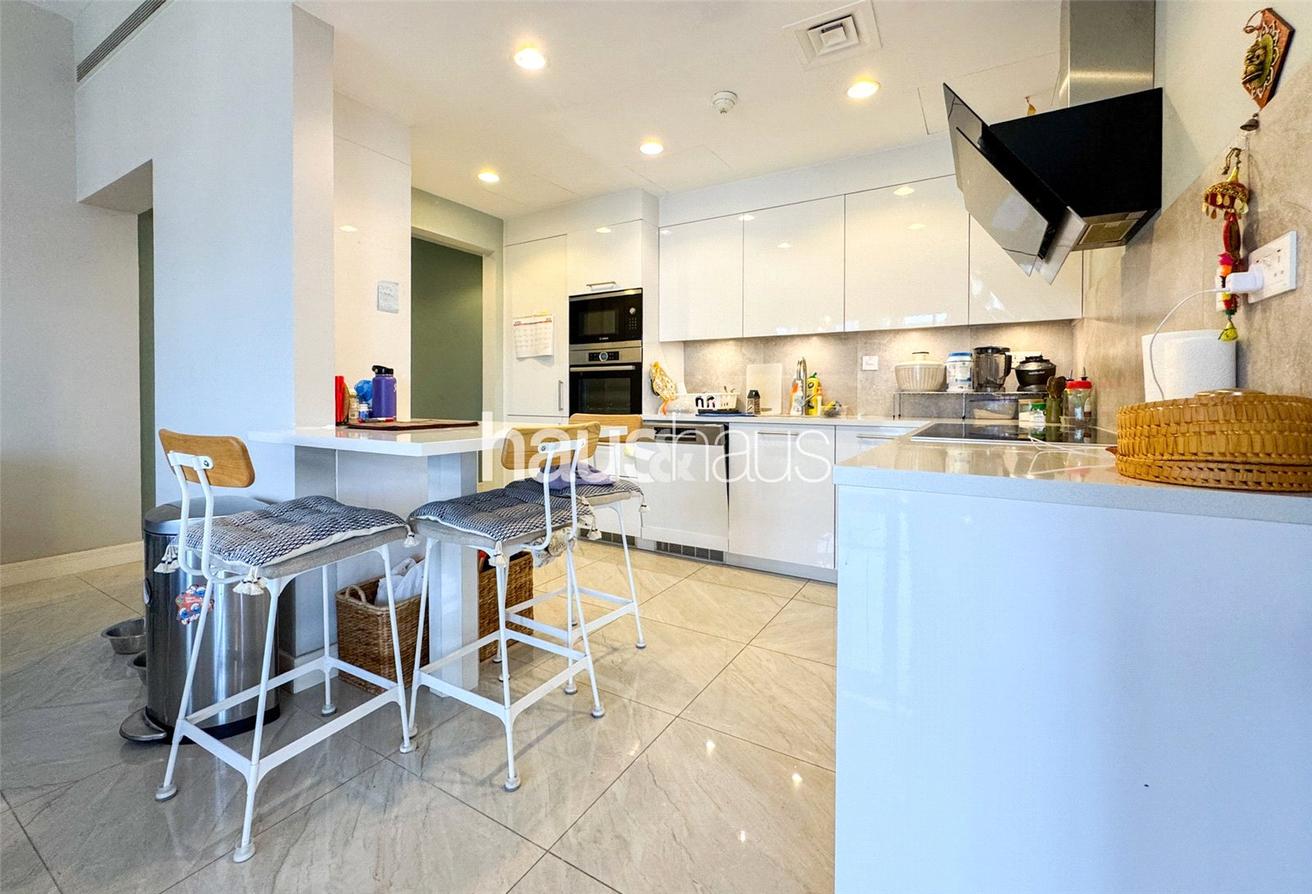 3 bedrooms Apartment in Greens, UAE No. 99053