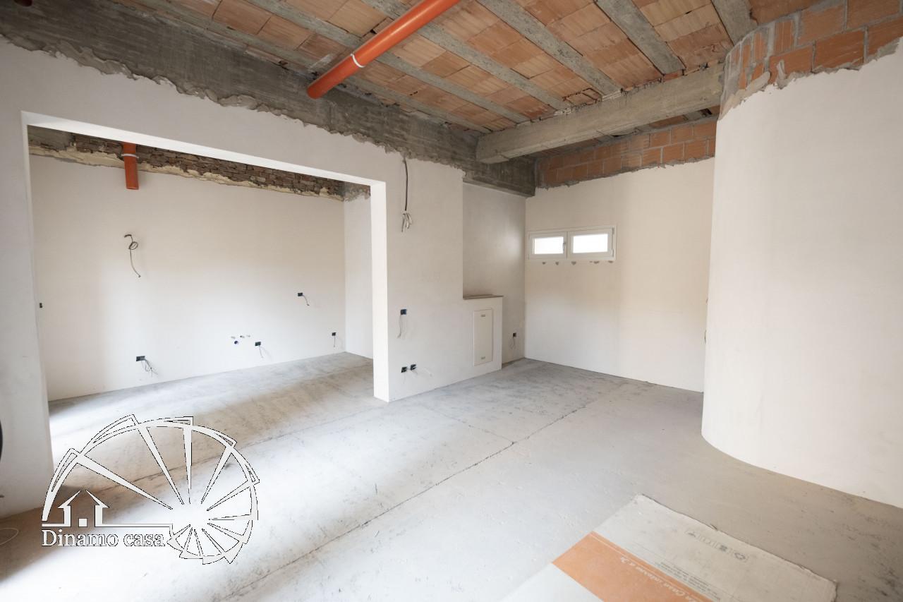 3 rooms Apartment in Vaiano, Italy No. 22298