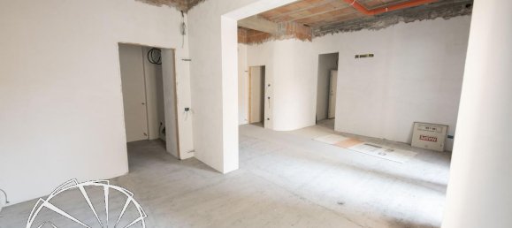 3 rooms Apartment in Vaiano, Italy No. 22298 2