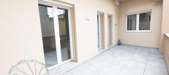 3 rooms Apartment in Vaiano, Italy No. 22298 4