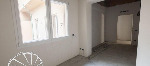 3 rooms Apartment in Vaiano, Italy No. 22298 6