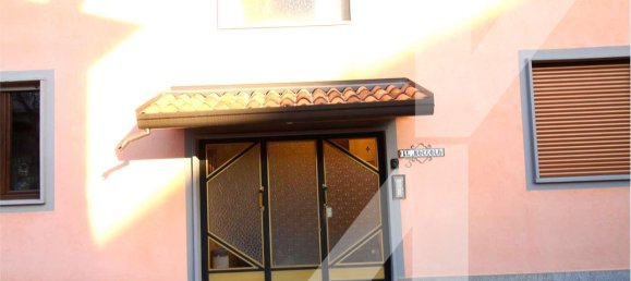 2 Schlafzimmer Wohnung in San Fermo della Battaglia, Italy, Nr. 230189 2