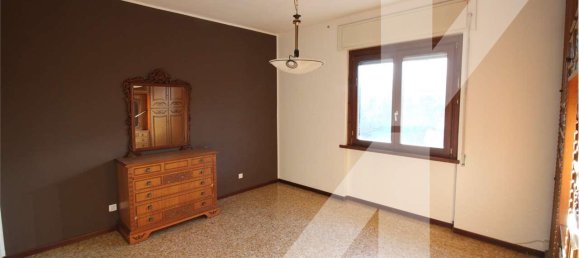 2 Schlafzimmer Wohnung in San Fermo della Battaglia, Italy, Nr. 230189 12