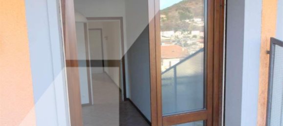 2 Schlafzimmer Wohnung in San Fermo della Battaglia, Italy, Nr. 230189 31