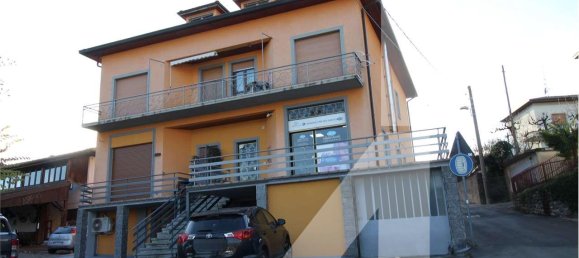 2 Schlafzimmer Wohnung in San Fermo della Battaglia, Italy, Nr. 230189 4