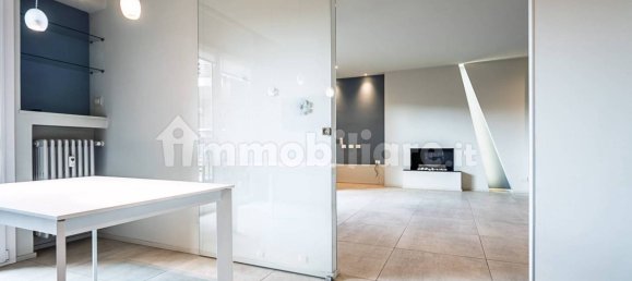 3 Schlafzimmer Wohnung in Turin, Italy, Nr. 336306 8