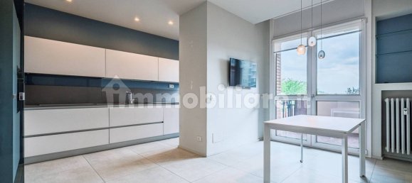 3 Schlafzimmer Wohnung in Turin, Italy, Nr. 336306 6