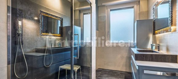 3 Schlafzimmer Wohnung in Turin, Italy, Nr. 336306 18