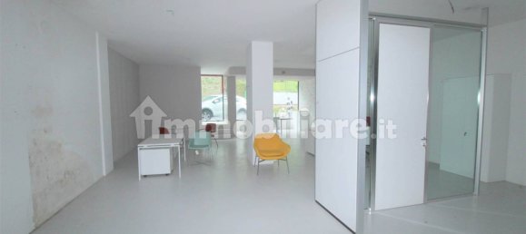 770m² Commercial property in Siena, Italy No. 210170 3