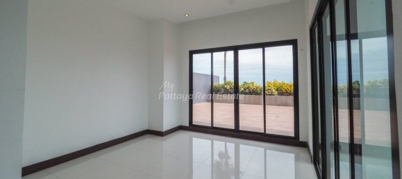 4 bedrooms Condo in Pattaya, Thailand No. 22227 18