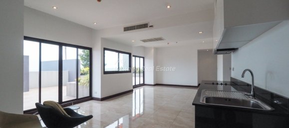 4 bedrooms Condo in Pattaya, Thailand No. 22227 3