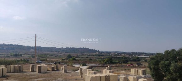 3 bedrooms Farm in Siggiewi, Malta No. 1356 3