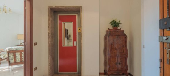 Penthouse T3 em Massa, Italy N.º 141521 14