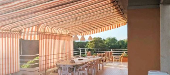 Penthouse T3 em Massa, Italy N.º 141521 3