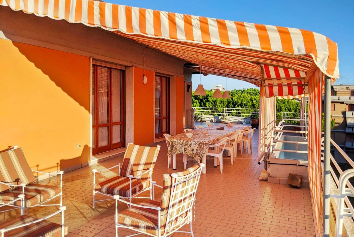 Penthouse T3 em Massa, Italy N.º 141521