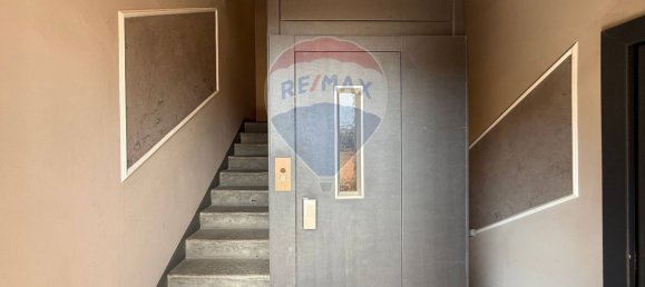 Studio in Milan, Italy No. 327937 24