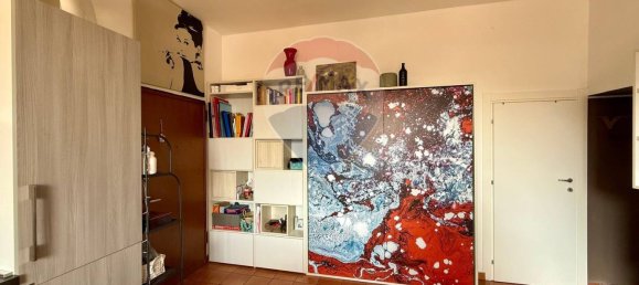 Studio in Milan, Italy No. 327937 49