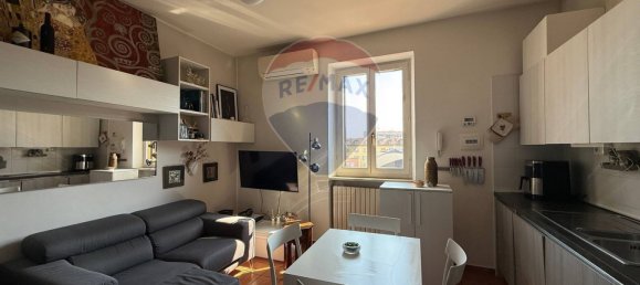 Studio in Milan, Italy No. 327937 34