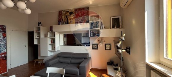 Studio in Milan, Italy No. 327937 31