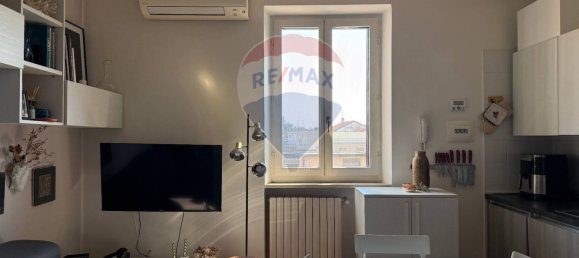 Studio in Milan, Italy No. 327937 44