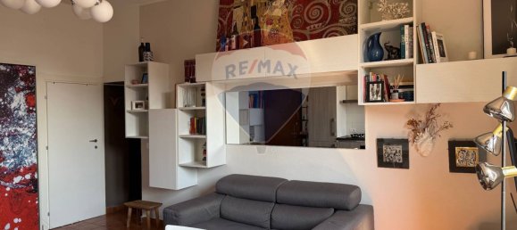 Studio in Milan, Italy No. 327937 33