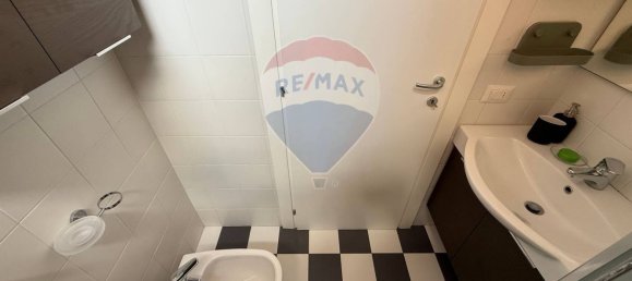 Studio in Milan, Italy No. 327937 14