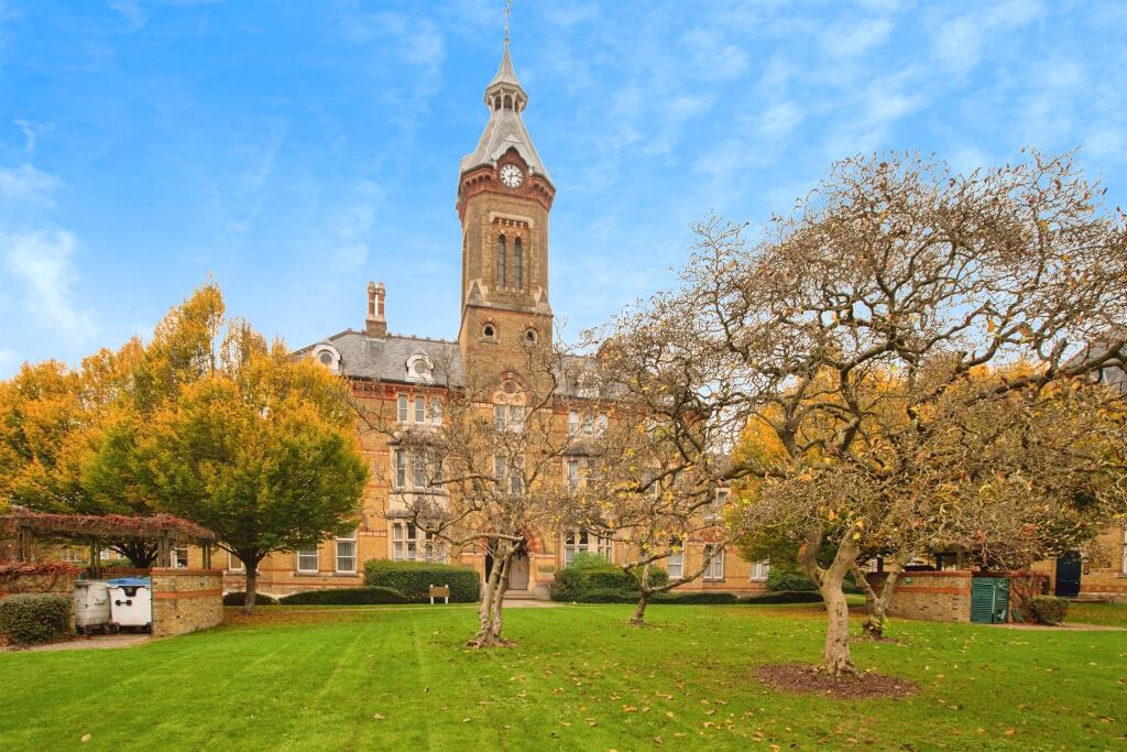 2 bedrooms Apartment in Watford, United Kingdom No. 6068